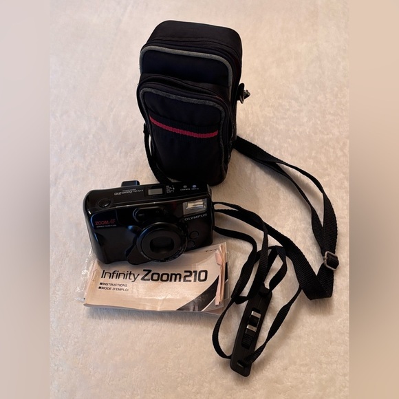 Vtg Olympus Infinity Zoom 210 Point and Shot Black Camera & Access.(not tested) - Picture 16 of 16